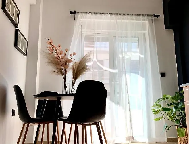 Downtown Apartamento Rhodes City